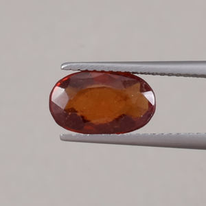 พลอยเฮสโซไนต์สีแดงธรรมชาติทรงรี 3.33 กะรัต ขนาด 11.5x7 มม. สีอ่อน |   เครื่องประดับอัญมณีเคลือบแว็กซ์/น้ำมัน ขายส่ง ได้รับการรับรองจาก IGI - Product Image 1