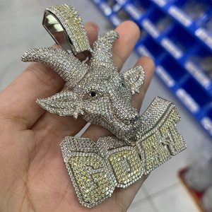 Colgante Unisex 3D de Cabra en Oro de 14K con Diamantes Moissanita VVS Cultivados en Laboratorio, Estilo Hip Hop, Certificado IGI, Fino - Product Image 1
