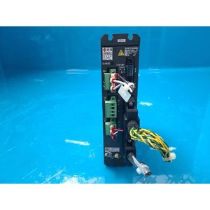 Amplificateur servo AC SANYO DENKI PY2E015A, série de contrôle de mouvement, utilisé comme pièce détachée d'équipement semi-conducteur d'occasion - Product Image 3