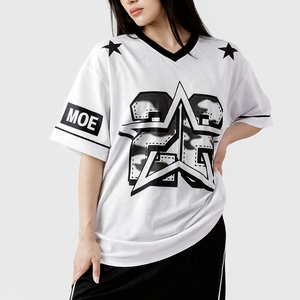 男女通用超大码美式橄榄球球衣街头服饰 V 领短袖运动上衣定制号码印花自有品牌批发 - Product Image 3