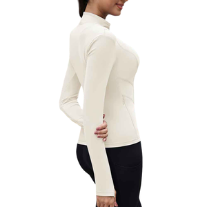 Veste de survêtement OEM en gros à prix abordable avec logos personnalisés et veste de survêtement respirante confortable pour femmes - Product Image 2