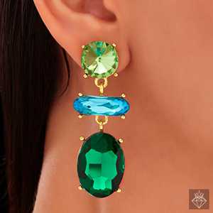Boucles d'oreilles élégantes en cristal Tri-Crystal Emerald Danglers - Product Image 4
