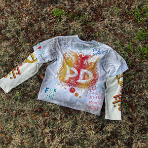 เสื้อยืดโอเวอร์ไซส์ลายกราฟิกวินเทจ พิมพ์ลายด้วยเทคนิค DTG แขนยาวสองชั้น คอกลม สีขาว ล้างสีแบบ Acid Wash สำหรับผู้ชาย - Product Image 6