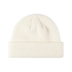 Bonnet de ski en tricot d'hiver pour femme en impression numérique Mohair Design personnalisable par l'artiste - Product Image 3