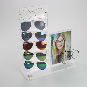 2025 Muestre su colección de gafas de sol con nuestro elegante elevador de acrílico diseñado para mejorar la visibilidad y la accesibilidad - Product Image 1