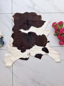 Alfombras de Cuero Vacuno de Primera Calidad, Alfombras Marrones y Blancas para Sala de Estar, Decoración Boho Escandinava, 100% Cuero Vacuno Natural - Product Image 2
