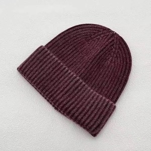 Ensemble bonnet et écharpe d'hiver chauds et colorés, couleur unie, pour extérieur, avec logo personnalisé, unisexe, style pêcheur classique, revers, ski, ensemble 2 pièces, 100% coton - Product Image 5