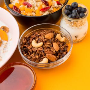 Muesli de Frutas Secas Crujientes Sin GMO, Caja a Granel de 250 g, Cereal Saludable para el Desayuno con 8 g de Fibra Dietética e Ingredientes Naturales - Product Image 4