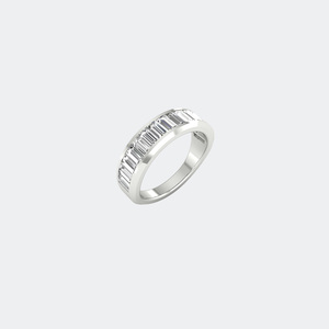 Anillo de media eternidad con engaste de canal y corte baguette de 1.50 quilates - Product Image 6