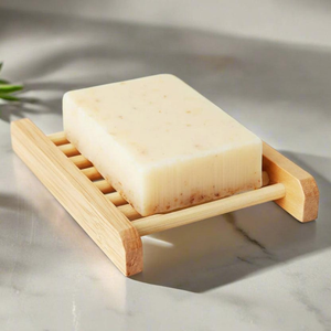 Porte-savon en bois massif naturel |   Porte-savon minimaliste pour salle de bain avec canaux de drainage et surface polie - Product Image 1