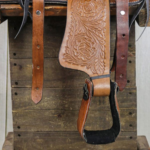 Silla de montar western de construcción duradera para viajes de larga distancia, a la venta en línea. - Product Image 4