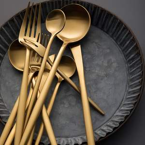 Cubiertos de Lujo Inspirados en la Alta Sociedad para Comedor, Venta al por Mayor para Exportación - Product Image 1