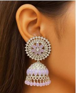 Boucles d'oreilles Jhumka indiennes en cristal lilas pastel, plaquées argent, avec diamants américains, motif floral, pendantes, pour femmes, vente en gros - Product Image 4