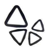 Sangle de sac à dos classique noire de 1 pouce avec boucle triangulaire et boucle de ceinture réglable en plastique