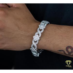 Bracelet Trisha Jewels de luxe en argent sterling plaqué or rose avec moissanite, design géométrique à maillons diamantés, certifié IGI, entièrement serti - Product Image 6