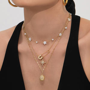 Nouveau design Collier épingle de sûreté avec pendentif étoile en zircon cubique en acier inoxydable plaqué or, vente en gros - Product Image 3