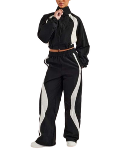 PRIMEFIELD ENTERPRISES Survêtement pour femme noir et blanc à blocs de couleur, manches longues, à capuche, avec cordon de serrage, coupe régulière, respirant - Product Image 5