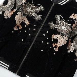เสื้อแจ็คเก็ตซูกะจังคุณภาพพรีเมียม เป็นมิตรกับสิ่งแวดล้อม กันน้ำ แห้งเร็ว ระบายอากาศได้ดี แบบสองด้าน ใส่ได้ทั้งชายและหญิง เหมาะสำหรับฤดูหนาว สไตล์สตรีทแวร์ - Product Image 5