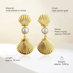 Boucles d'oreilles élégantes et stylées en forme de goutte de perle, conçues avec une longue pampille gracieuse, en laiton plaqué or 18 carats, bijoux de mode. - Product Image 1