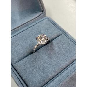 แหวนเพชรเม็ดเดี่ยวทรงกลมเจียระไนแบบบริลเลียนท์ น้ำหนัก 3.50 กะรัต เพชร CVD ผลิตในห้องปฏิบัติการ สี D ความสะอาดระดับ VS1 รับรองโดย IGI เหมาะสำหรับเป็นแหวนหมั้น - Product Image 1