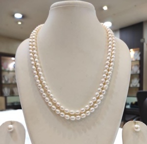 Elegante conjunto de collar Mala con perlas auténticas de primera calidad y aretes para mujeres y niñas, ideal para bodas y fiestas. - Product Image 2