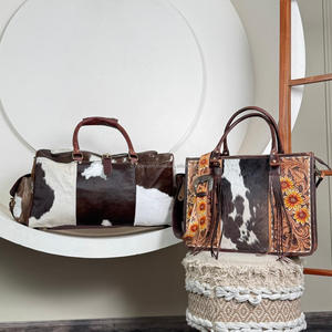 Sac fourre-tout en cuir de vachette véritable et sac fourre-tout usiné à la main avec design de tournesol floral Style occidental Voyage et sac à bandoulière Combo - Product Image 5