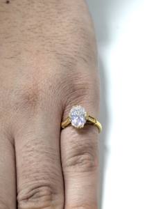 แหวนหมั้นสไตล์วินเทจประดับมอยซาไนต์ทรงรี 2.25 กะรัต, แหวนทองคำแท้ 14K สีเหลือง, แหวนแต่งงานเพชรสำหรับผู้หญิง - Product Image 4