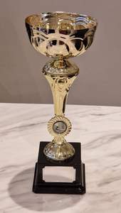 Trophée de triple victoire à l'étoile d'or sur socle en marbre. Commandes en gros disponibles à prix de gros. - Product Image 5