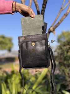 Bolso bandolera de moda de nuevo diseño Vintage hecho a mano estilo occidental patrón de leopardo cuero genuino ligero Unisex bolsos multiusos - Product Image 4