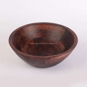 Bol de service en bois gravé personnalisé de haute qualité cadeau de mariage et de pendaison de crémaillère unique noms/dates personnalisés pour les fêtes par FWE - Product Image 3