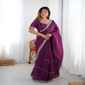 Sari en soie brodé VASTRA COTTAGE avec travail de fils et de paillettes et chemisier non cousu – Collection élégante pour mariages et fêtes - Product Image 5