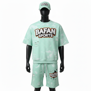 ชุดเซ็ตเสื้อสเวตเชิ้ตและกางเกงขาสั้นผ้าฟลีซผสมคอตตอนโพลีเอสเตอร์พรีเมียม สีเขียว ย้อมสี ให้สัมผัสนุ่ม พร้อมปักโลโก้ตามสั่ง - Product Image 1