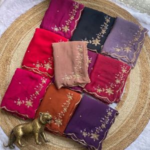 ผ้าไหมพรีเมียมครัชซิลค์พร้อมลายคัทดานาสามชั้นและขอบอาร์โคพร้อมลายบุตต้าโมติ พร้อมเสื้อออกแบบโดยรอยัลเอ็กซ์พอร์ต - Product Image 6