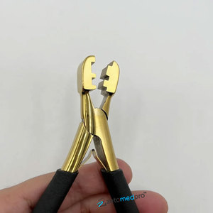 Pinzas para Extensiones de Cabello con Dientes de Agarre Fuerte, Color Negro Dorado, Ecológicas, con Logotipo Personalizado, Grado Quirúrgico - Product Image 3