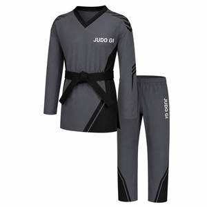 Kimono de Judo Personnalisé Léger pour Entraînement et Compétition, Tenue d'Arts Martiaux pour Adultes et Enfants, Fabricant OEM ODM - Product Image 1