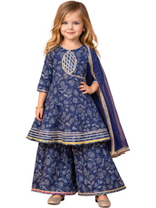 Ensemble Kurta en coton bleu marine pour filles, broderie florale traditionnelle Gota Patti, avec Sharara et Dupatta - Product Image 1
