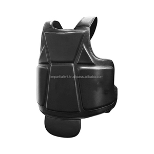 Protector de Pecho Deportivo Personalizado 2023, Diseño Protector con Logotipo Personalizado, Materiales de Cuero/PU/Poliéster, Servicios OEM/ODM - Product Image 4