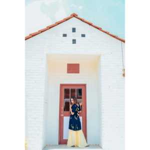 Kurta décontractée indienne/pakistanaise à imprimé numérique Indigo Gold, taille XS, en rayonne - Product Image 6