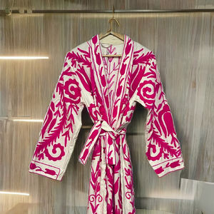 เสื้อแจ็คเก็ตบอมเบอร์กำมะหยี่ปักลายซูซานี สำหรับฤดูหนาว เสื้อโค้ทผู้หญิงลายพราง แต่งขนและมุก ดีไซน์สองด้าน ซับในไนลอน - Product Image 5