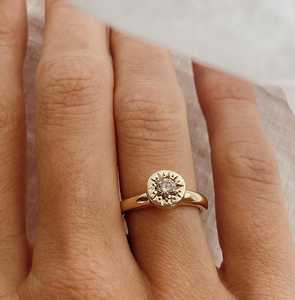 Bagues empilables en diamant, or massif 14K 18K, serti étoile solitaire, taille ronde, diamant de laboratoire, délicat, minimaliste, bande de 3 mm, joaillerie fine - Product Image 2