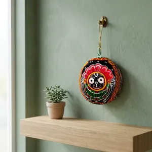 Décoration Murale Artisanale Lord Jagannath en Coque de Noix de Coco, Art Traditionnel de l'Odisha, Design Art Déco, pour Porte ou Salon - Product Image 1