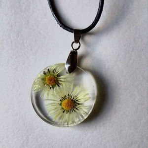 Collar de Resina con Colgante de Flor Seca de Girasol Transparente y Colorido, Joyería de Flores Reales Redondas para Niñas, Venta Caliente - Product Image 1