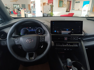 Toyota C-HR 20, SUV hybride rechargeable, véhicule crossover à longue autonomie avec assistance électrique - Product Image 5