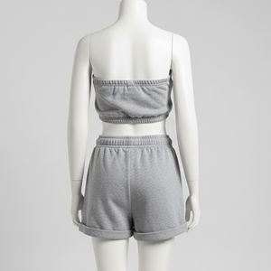 ชุดเซ็ตเสื้อครอปสายเดี่ยวผ้าฝ้ายและกางเกงขาสั้นสำหรับผู้หญิงรุ่นใหม่ คุณภาพสูง ชุดลำลองสองชิ้น - Product Image 3