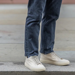 Pantalon en jean droit pour homme, style vintage délavé, tendance, avec fermeture boutonnée et poches latérales. - Product Image 5