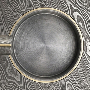 Cendrier en métal damas fait main, design classique, pour la décoration de table, accessoires pour la maison et vente en gros - Product Image 4