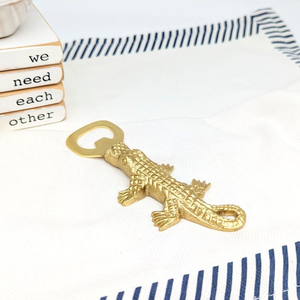 Ouvre-bouteille en métal Crocodile Doré Fait Main, Finition Or Décorative, Outil de Luxe pour Cuisine et Bar, Design Animal Vintage - Product Image 4