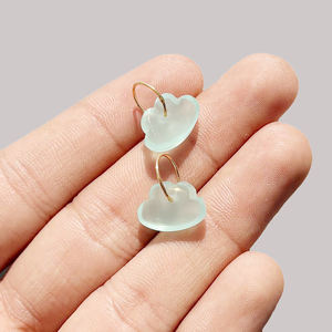 Breloques en chalcédoine aqua naturelle en forme de nuage avec boucle dorée, fournitures de fabrication de bijoux semi-précieux faites à la main - Product Image 3