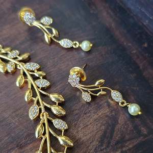 American Diamond Fashion Jewelry Necklace Set Online - Product Image 2