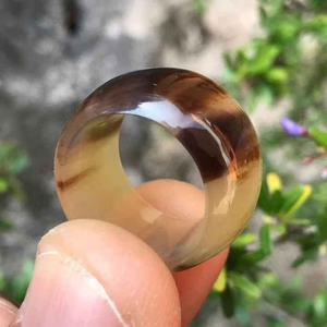 Bague en corne de buffle antique faite à la main, écologique et naturelle, avec incrustation religieuse moderne, pour fiançailles, par HF Crafts - Product Image 4